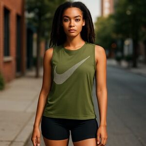 Nike Running Dri Fit  Women Green Razorback Performance  Gym‎ Tank S 054